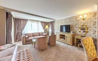 Отель Spa Hotel Rich Велинград Люкс с кроватью размера «queen-size» - Kari-2